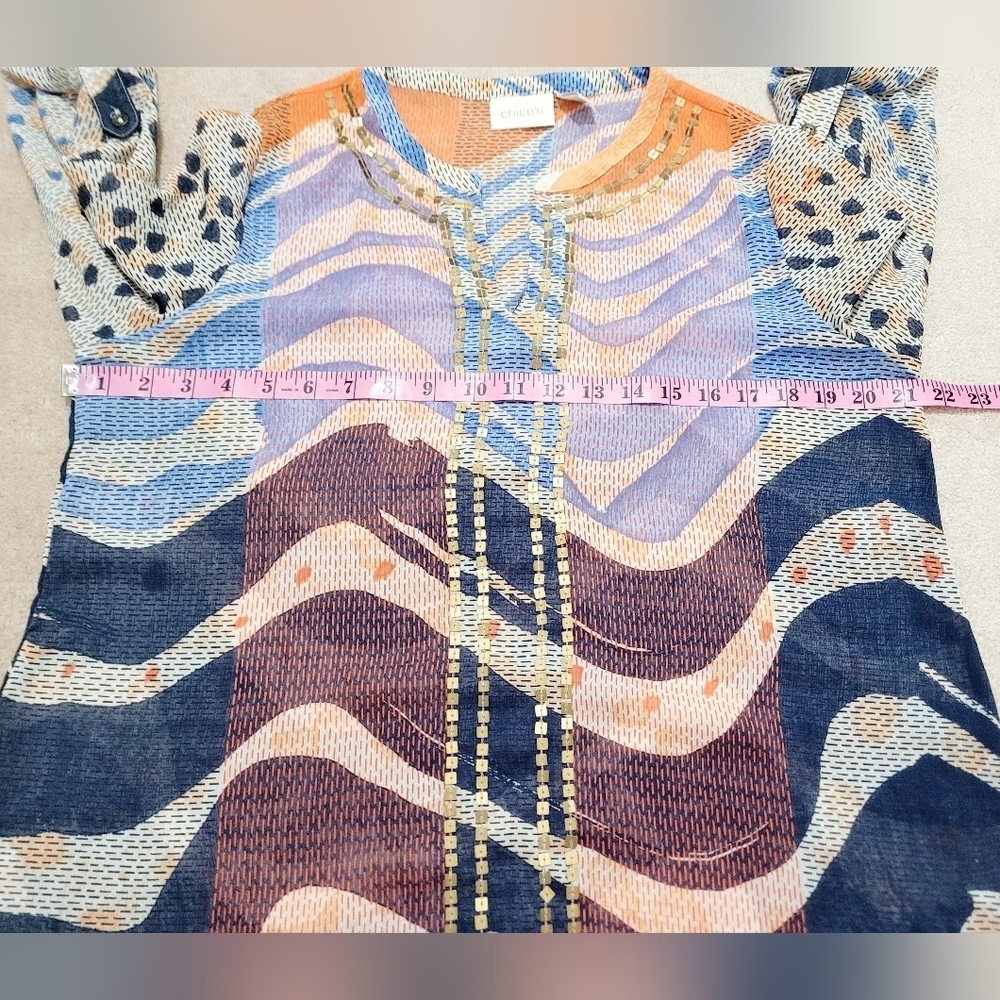 Chico’s Women’s Tunic Top Size Medium Sheer Abstract Print Roll Tab Sleeves - Picture 7 of 11